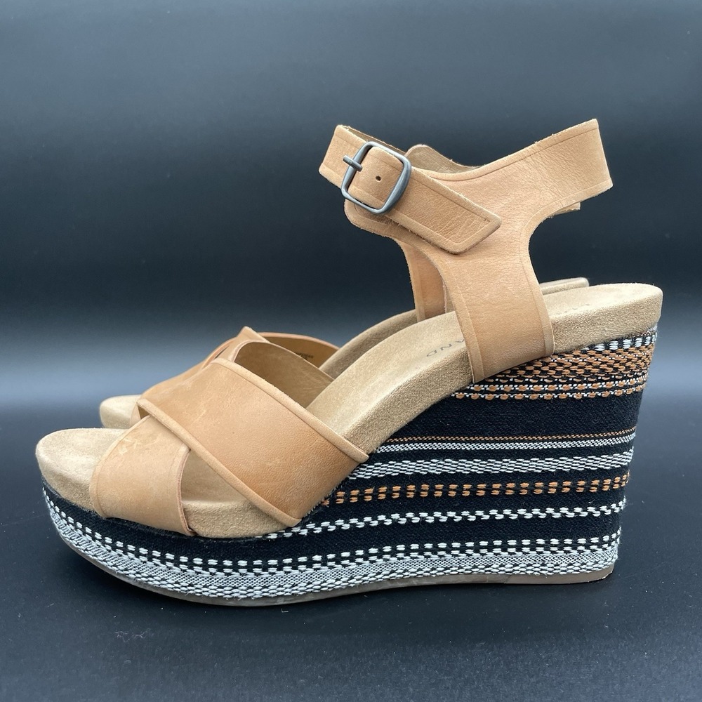 Lucky Brand Women's Yarosan Wedge Sandal Size 9m/40
